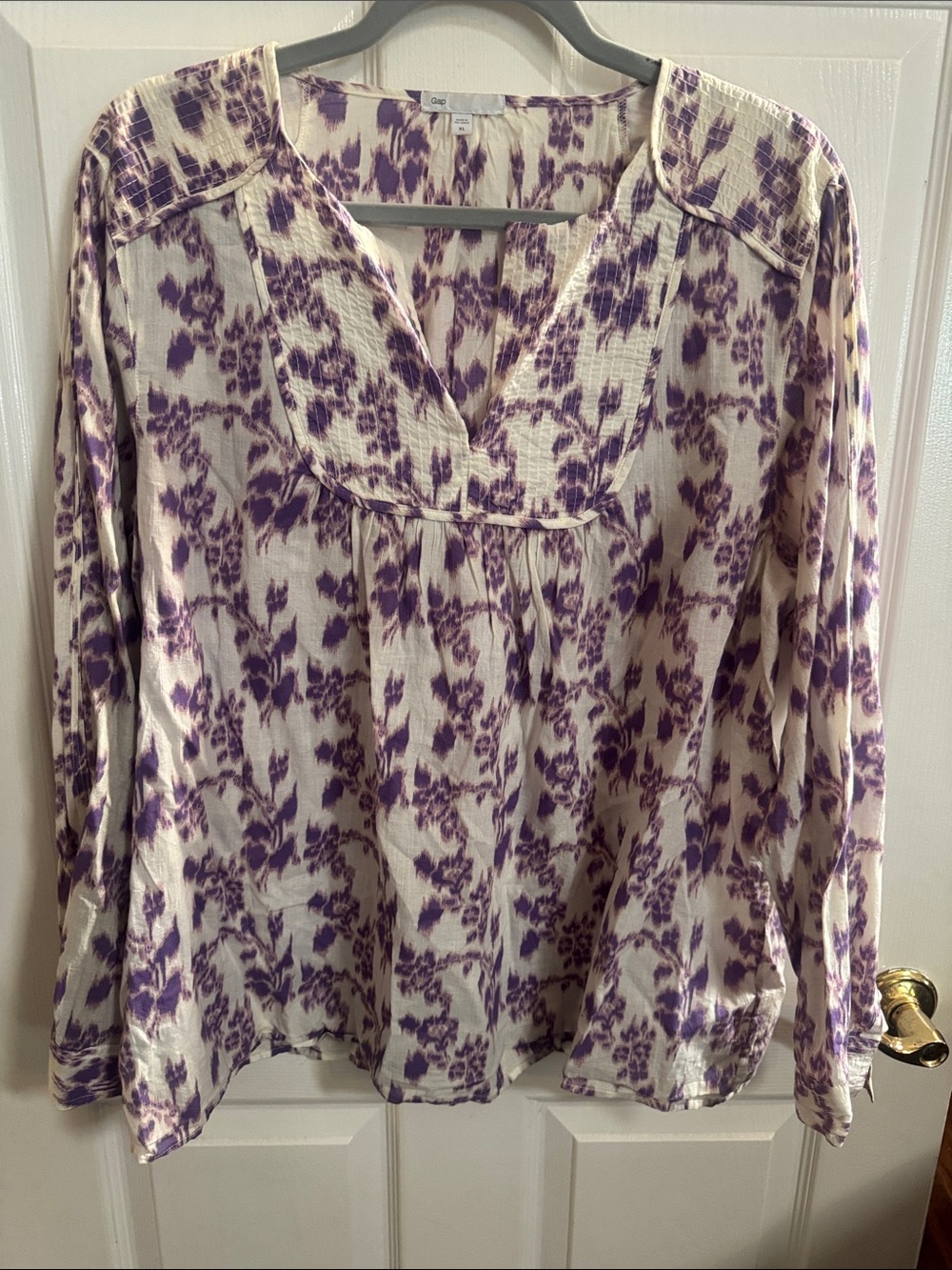 GAP  white with Purple Floral Print